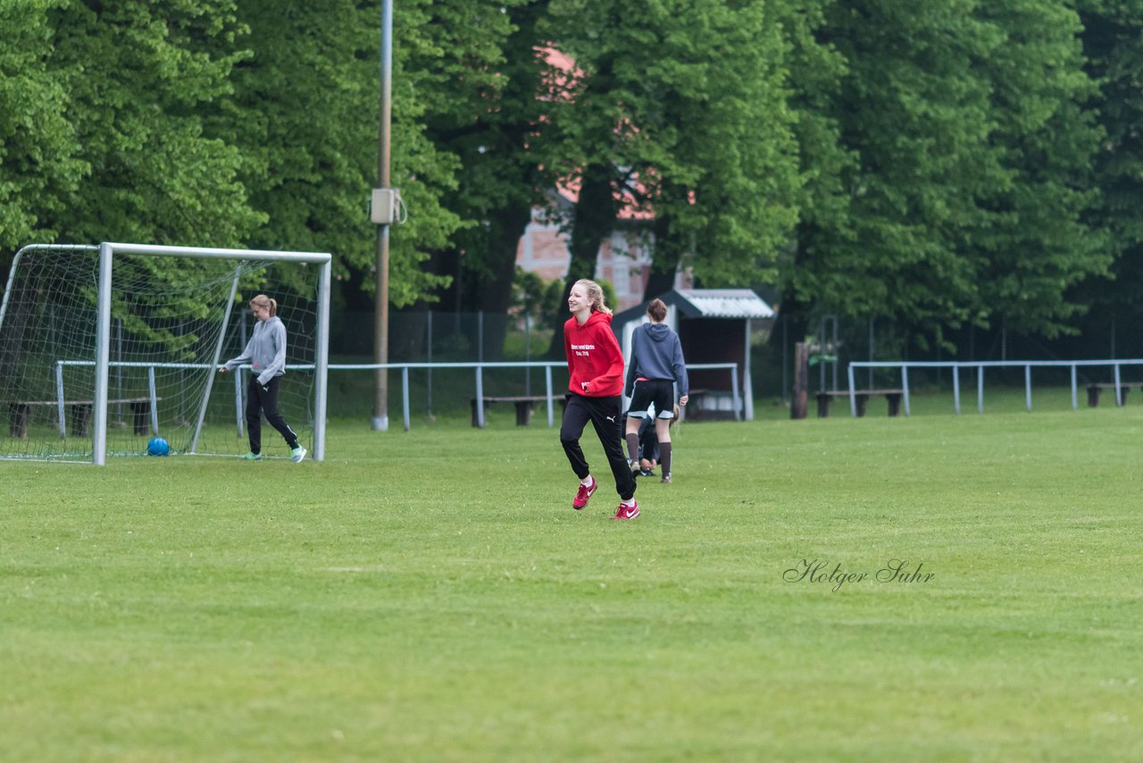 Bild 126 - wCJ SV Steinhorst/Labenz - VfL Oldesloe : Ergebnis: 18:0